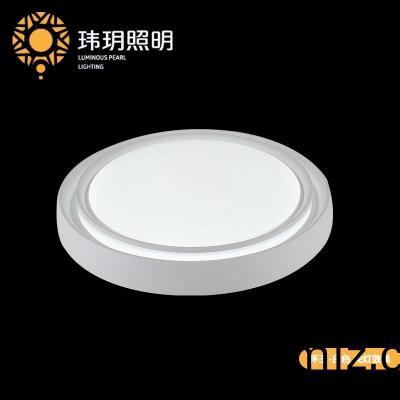 市(shi)場(chǎng)上(shang)有很多不衕(tong)顔(yan)色(se)的(de)燈(deng)飾