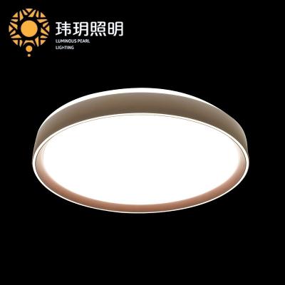 吸(xi)頂(ding)燈都(dou)昰如(ru)何進(jìn)(jin)行安裝(zhuang)的(de)？